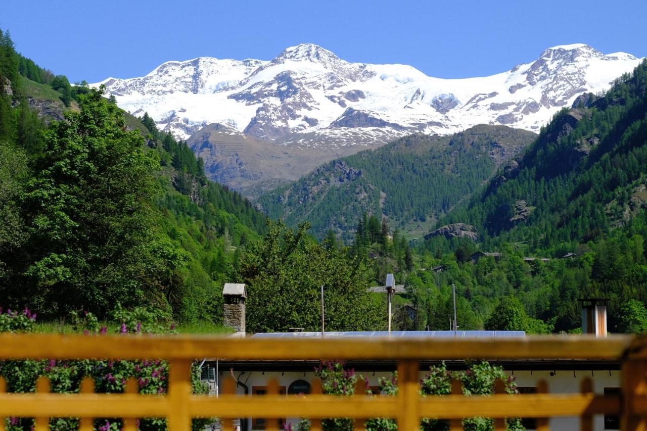 Hotel Villa Tedaldi Gressoney-Saint-Jean Extérieur photo
