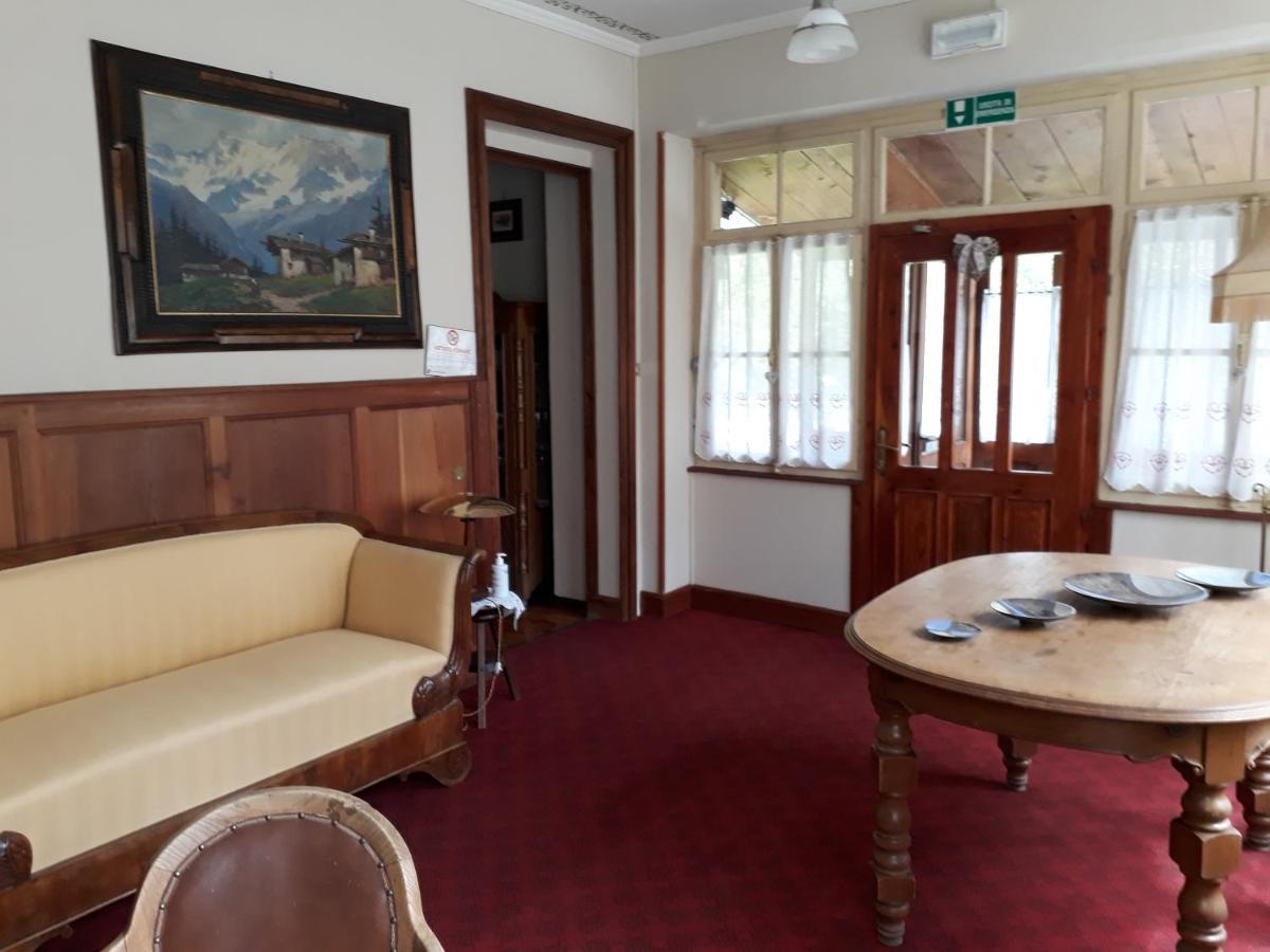Hotel Villa Tedaldi Gressoney-Saint-Jean Extérieur photo