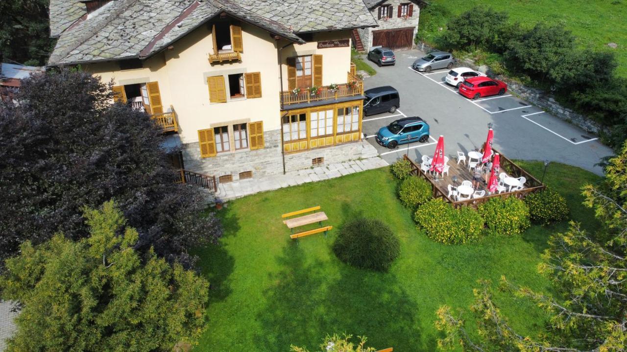 Hotel Villa Tedaldi Gressoney-Saint-Jean Extérieur photo