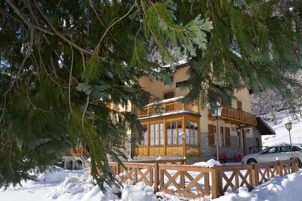 Hotel Villa Tedaldi Gressoney-Saint-Jean Extérieur photo