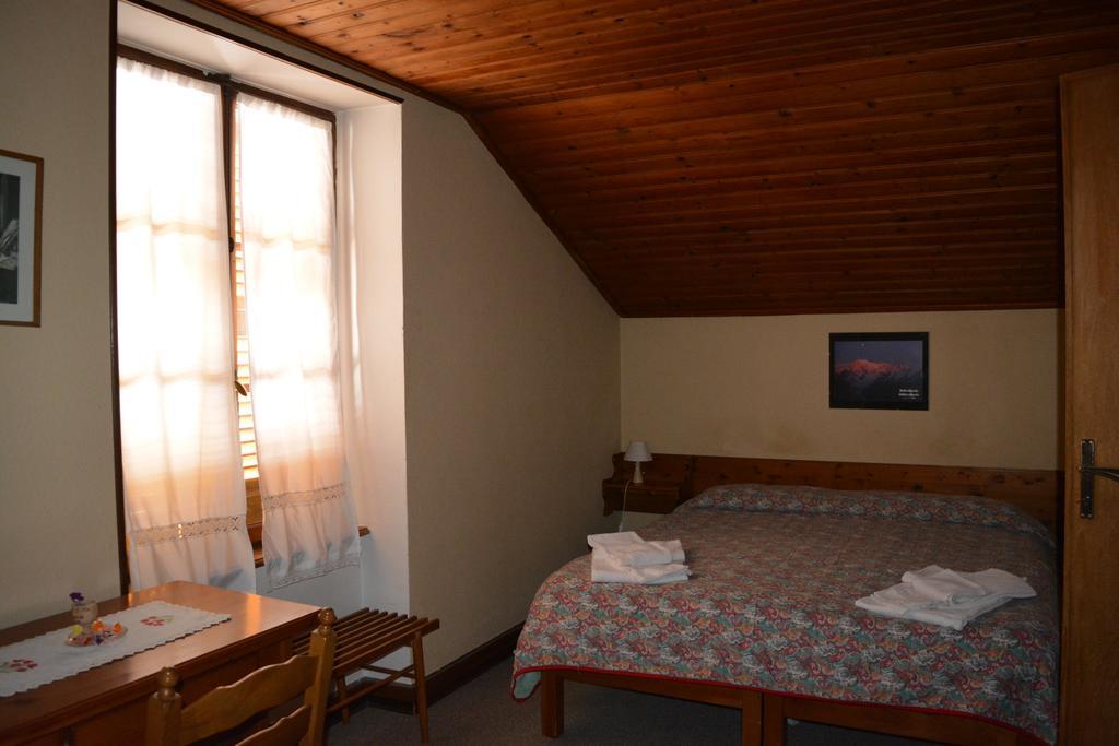 Hotel Villa Tedaldi Gressoney-Saint-Jean Extérieur photo