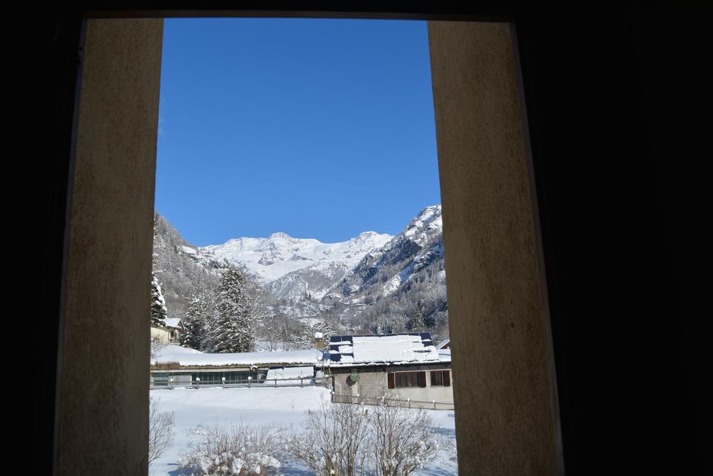 Hotel Villa Tedaldi Gressoney-Saint-Jean Extérieur photo
