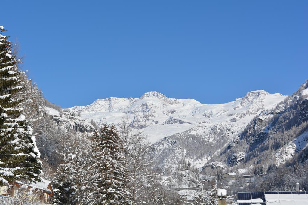 Hotel Villa Tedaldi Gressoney-Saint-Jean Extérieur photo
